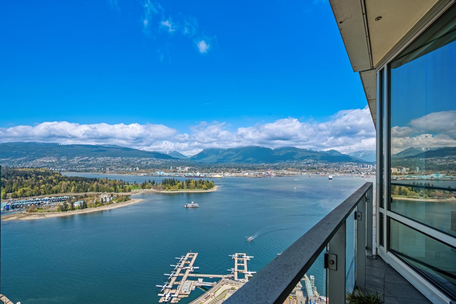 Property Photo:  1077 W Cordova Street 4X03  BC V6C 0B9 