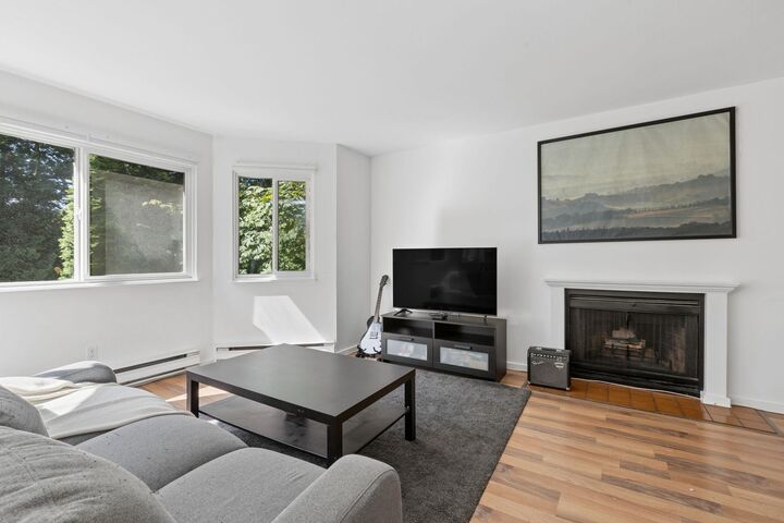 9880 Manchester Drive 405 — photo 1