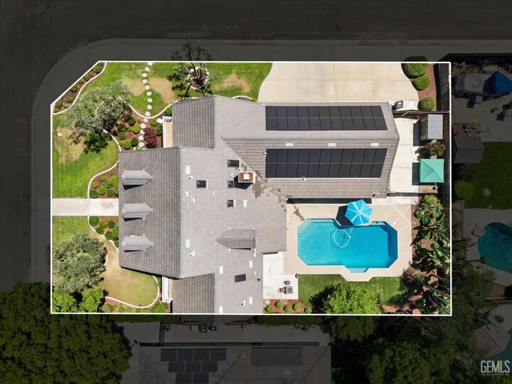 Property Photo:  15909 Clarisse Street  CA 93314 