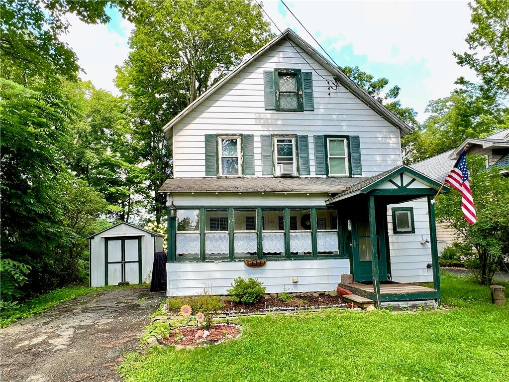 Property Photo:  225 Lake Shore Drive S  NY 13807 