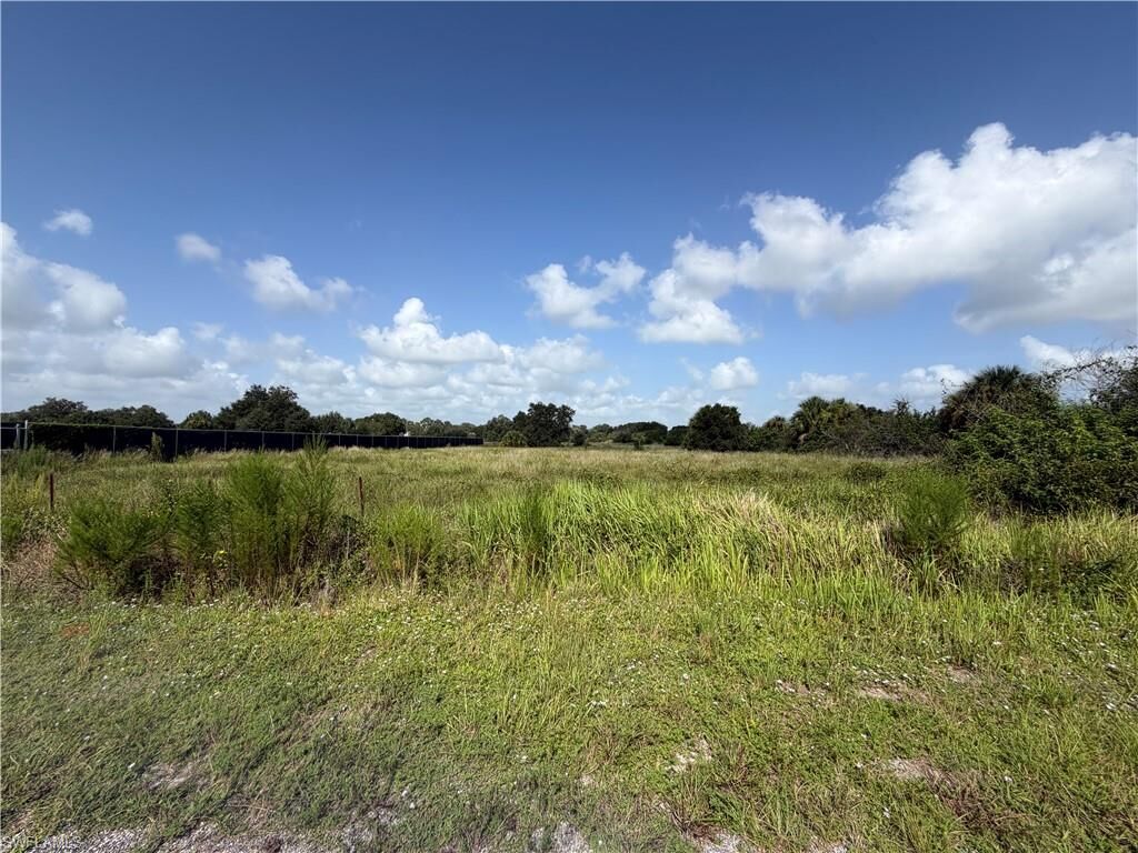 Property Photo:  570 N Fronda St  FL 33440 