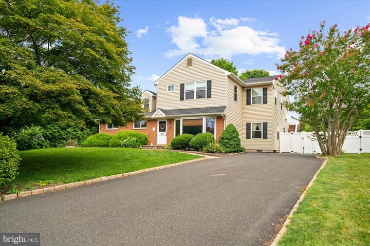 Property Photo: 34 Butternut Drive PA 19040
