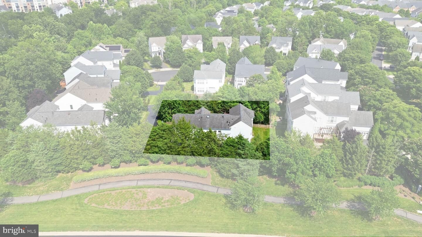 Property Photo: 21817 Wingfoot Court VA 20148