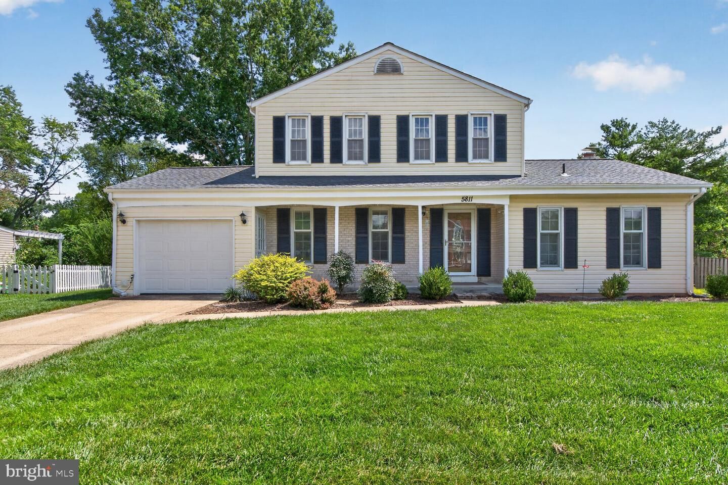 Property Photo: 5811 Ottawa Road VA 20120