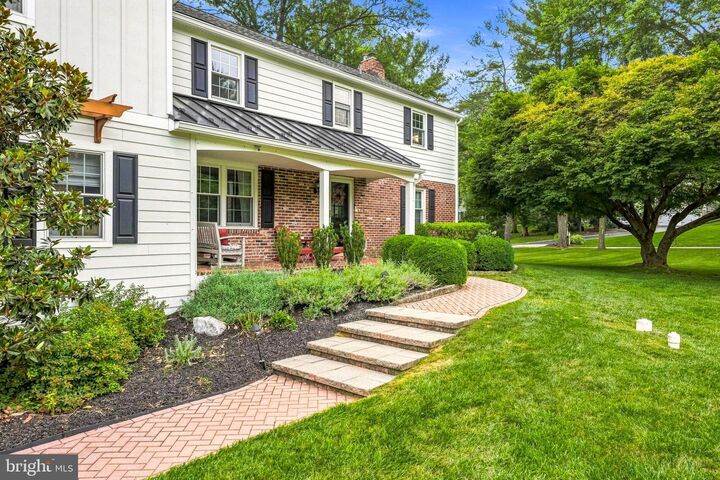 Property Photo: 716 Clovelly Lane PA 19333