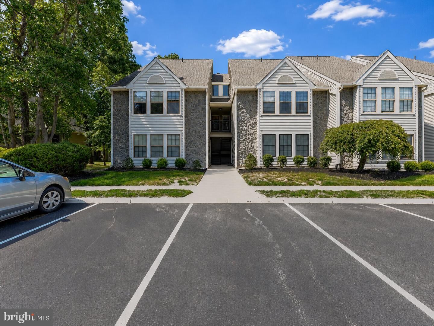 Property Photo: 19 Summit Court NJ 08053