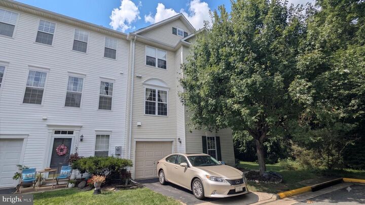 Property Photo: 13407 Cleeve Hill Court VA 20171