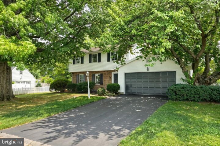 Property Photo: 2156 Southbrook Drive PA 17403