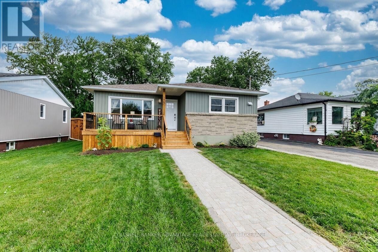 Property Photo:  205 Borden Avenue  ON L3K 3Z9 