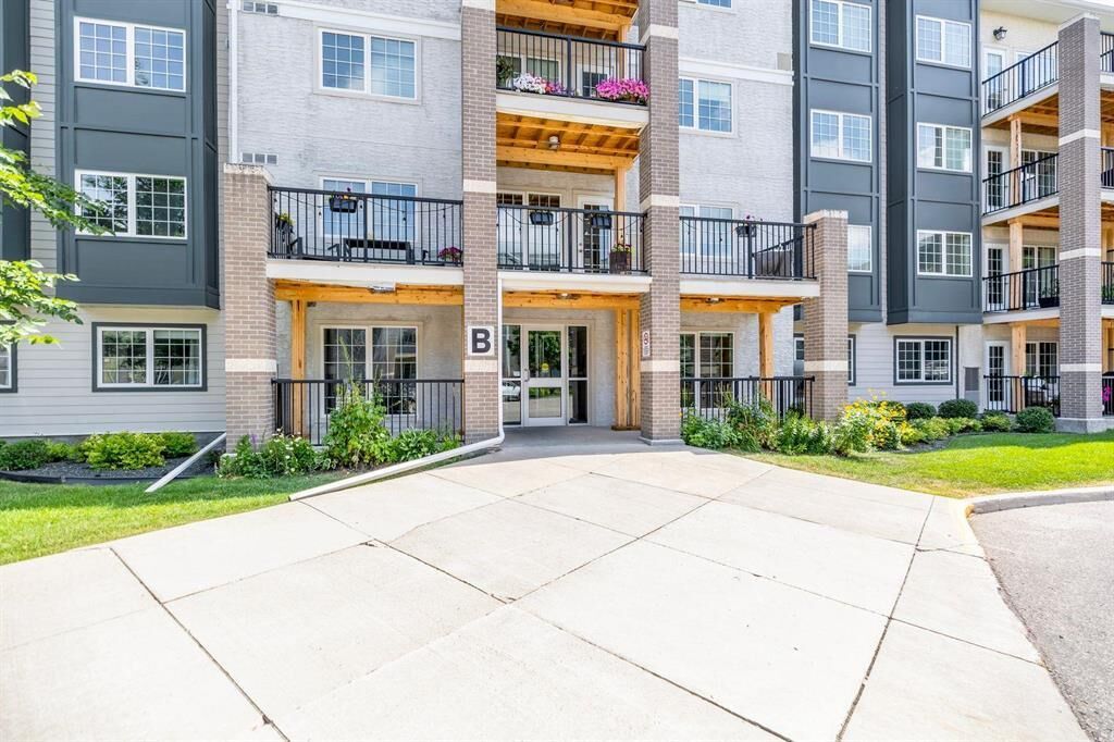 Property Photo:  25 Bridgeland Drive  MB R3Y 0B6 