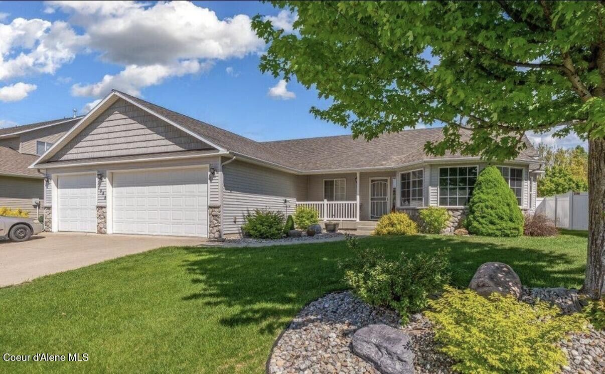 Property Photo:  7948 N Carrington Ln  ID 83815 