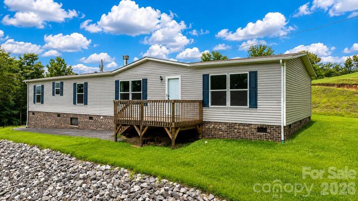 Property Photo: 4223 Gouge Avenue NC 28655