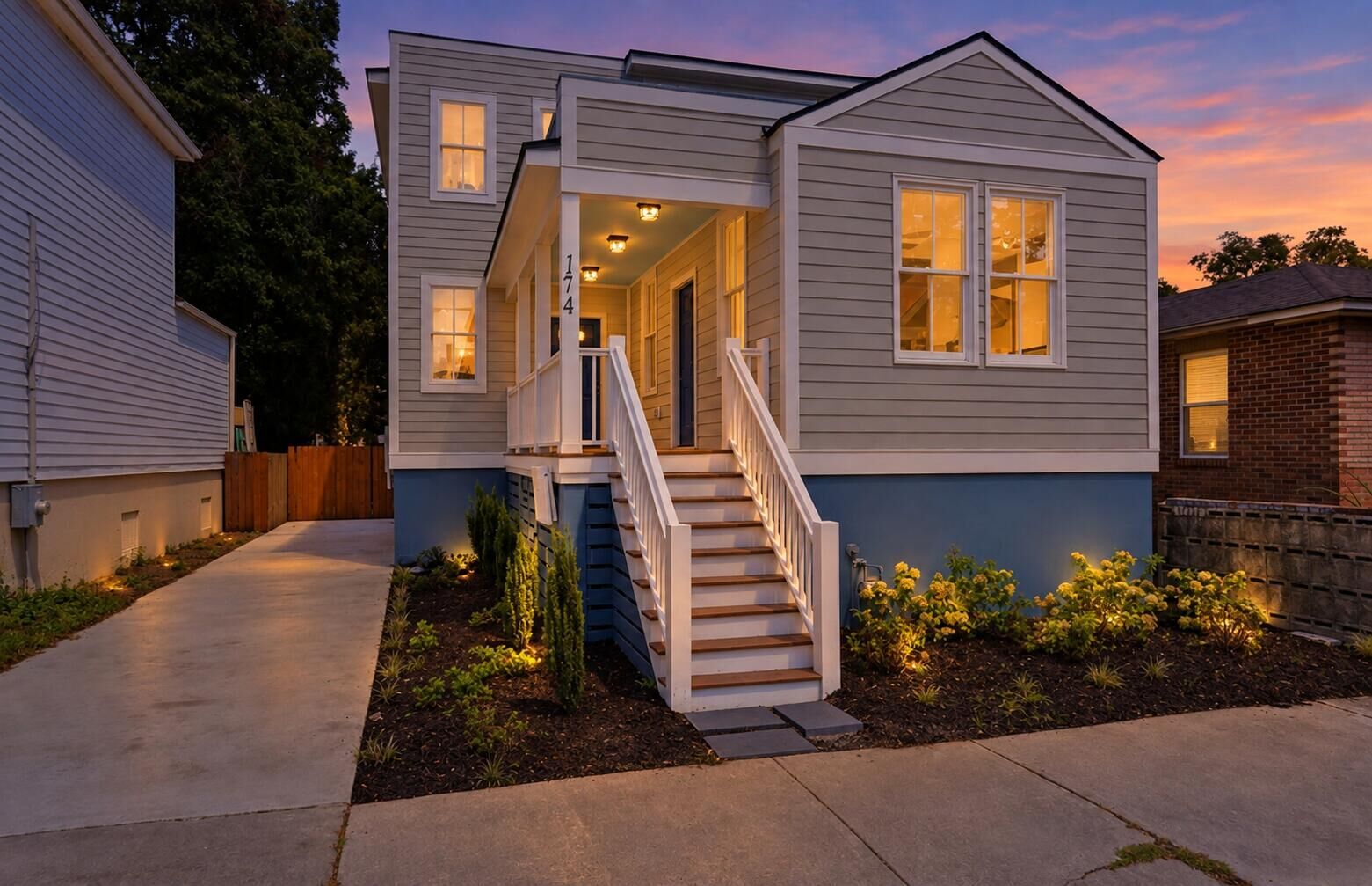 Property Photo:  174 Fishburne Street  SC 29403 