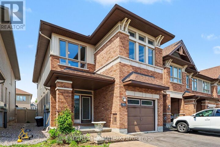 Property Photo: 749 Morningstar Way ON K1W 0G6