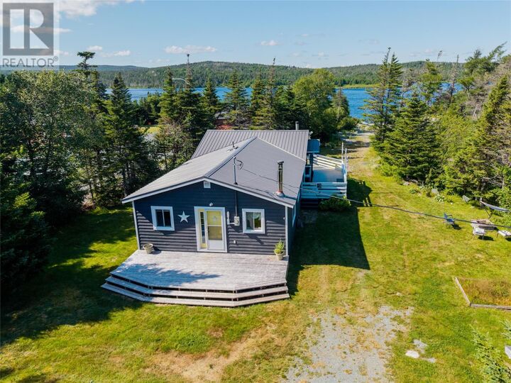 100 Cape Pond Road — photo 1