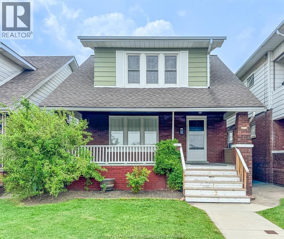 Property Photo:  1111 Elsmere  ON N9A 2A1 