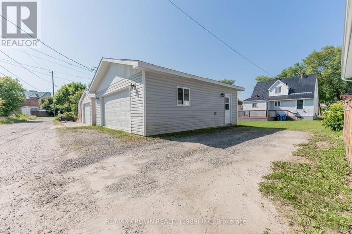 Property Photo:  40 Bowman Avenue  ON P5N 1N1 