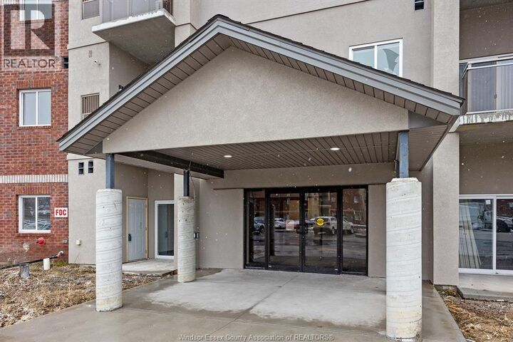 Property Photo:  1888 Westview Park 316  ON N9H 0M1 