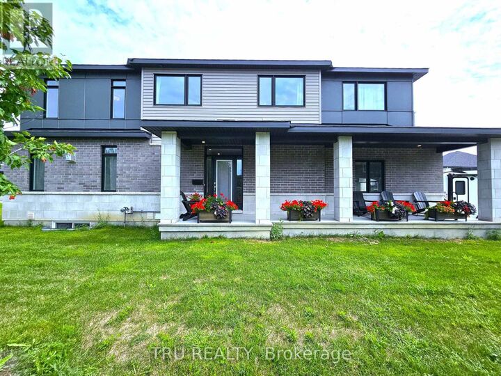 Property Photo:  332 Makobe Lane  ON K4M 0M1 