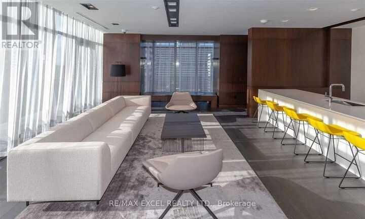 Property Photo: 8 Eglinton Avenue East 2707 ON M4P 0C1