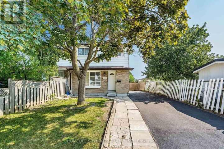 Property Photo: 7635 Anaka Drive ON L4T 3H8