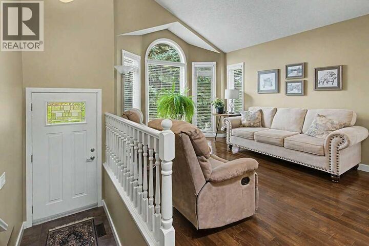 Property Photo:  43 Riverside Road Southeast  AB T2C 3T9 
