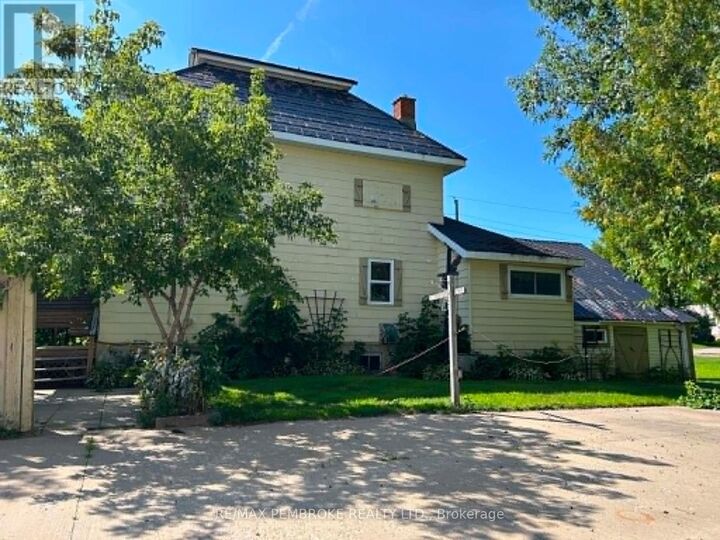 Property Photo: 539 McGee Street ON K8A 6E3