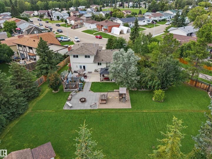 Property Photo: 5403 43 Av AB T7A 1K5