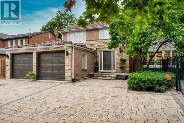 Property Photo:  2 Aitken Circle  ON L3R 7K6 
