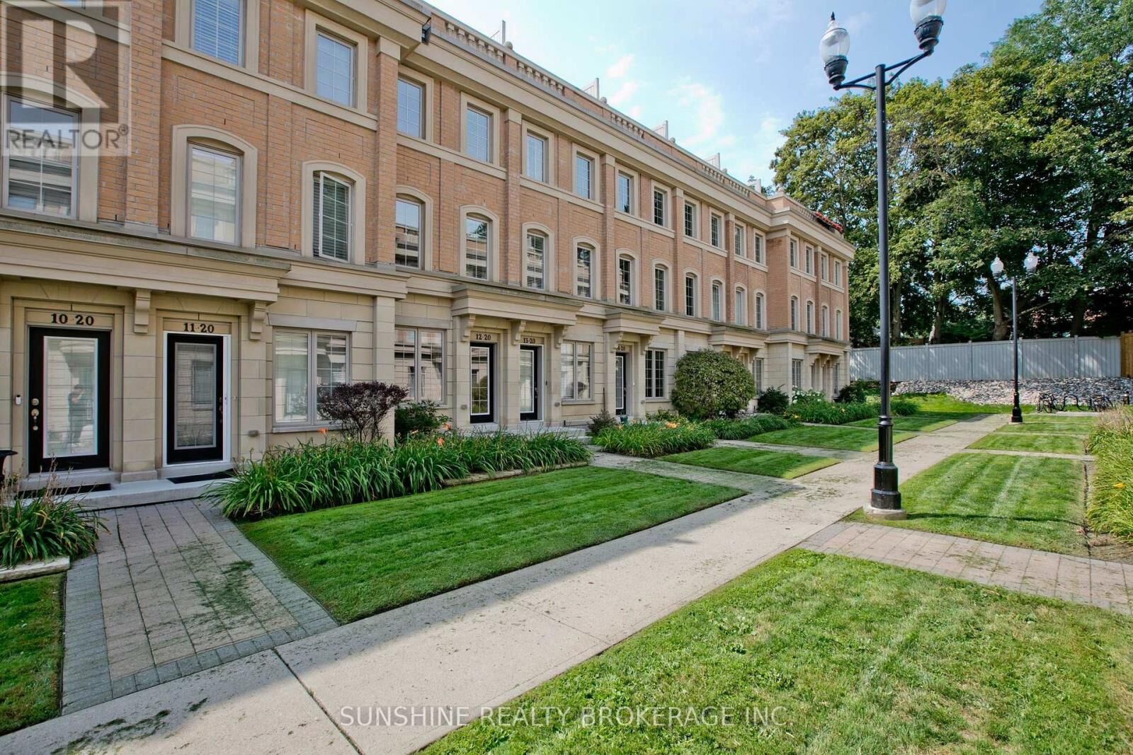 Property Photo:  20 Hargrave Lane 12  ON M4N 0A4 