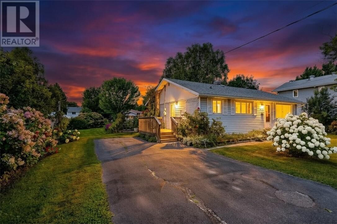Property Photo: 4417 Hector Crescent ON P3P 1B5
