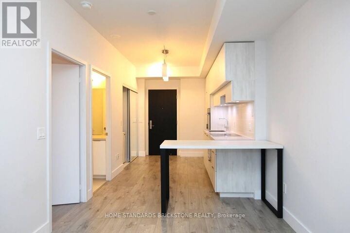 Property Photo: 8 Eglinton Avenue East 710 ON M4P 0C1