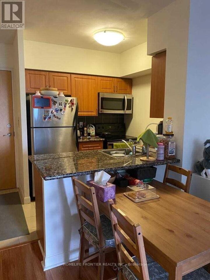 Property Photo:  4978 Yonge Street 1507  ON M2N 5N7 