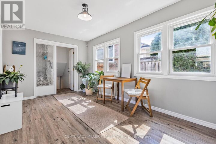 Property Photo:  248 Kingsleigh Court  ON L9T 1X7 