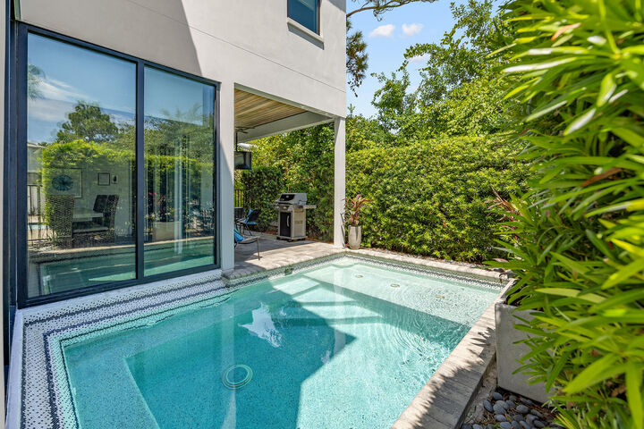 Property Photo: 220 N Saint Francis Drive FL 32550