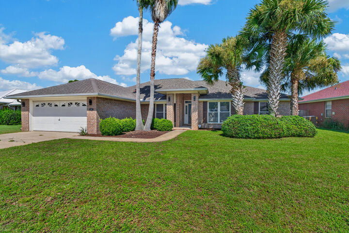 Property Photo:  2487 Heritage Circle  FL 32566 
