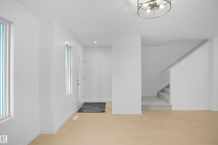 Property Photo: 35 Leawood Link AB T7X 4V1