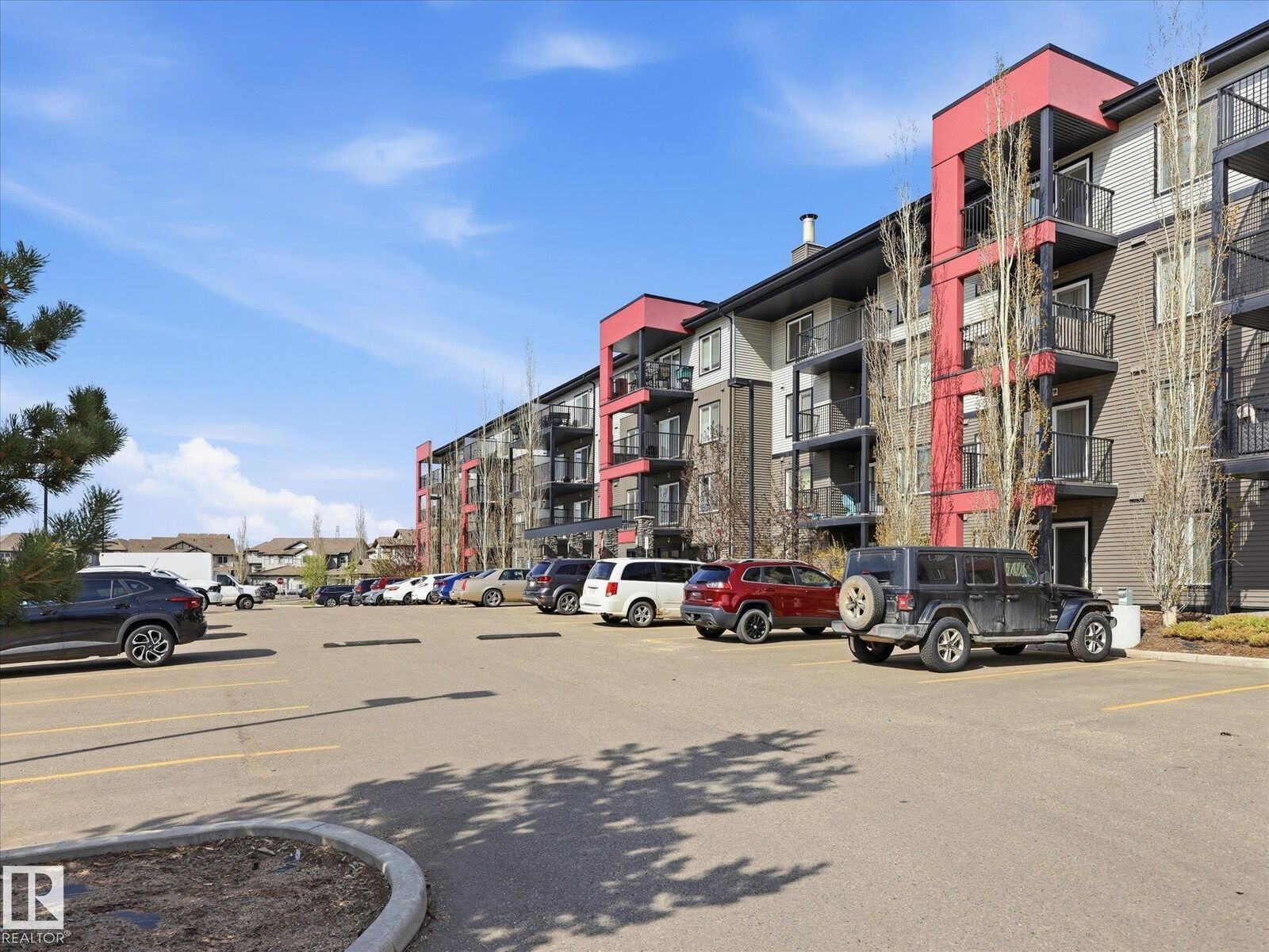 Property Photo: 5515 7 Avenue SW 424 AB T6X 2A8