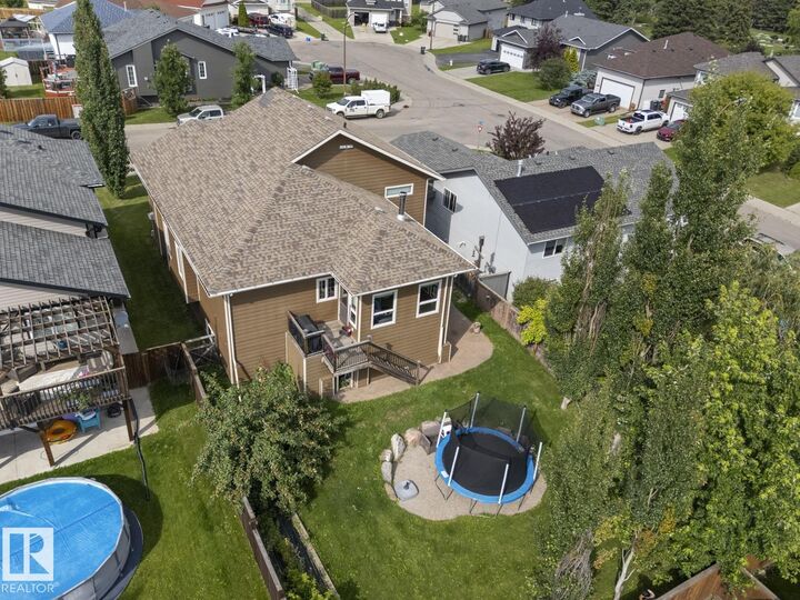 Property Photo:  2303 2 Avenue  AB T9M 0A8 