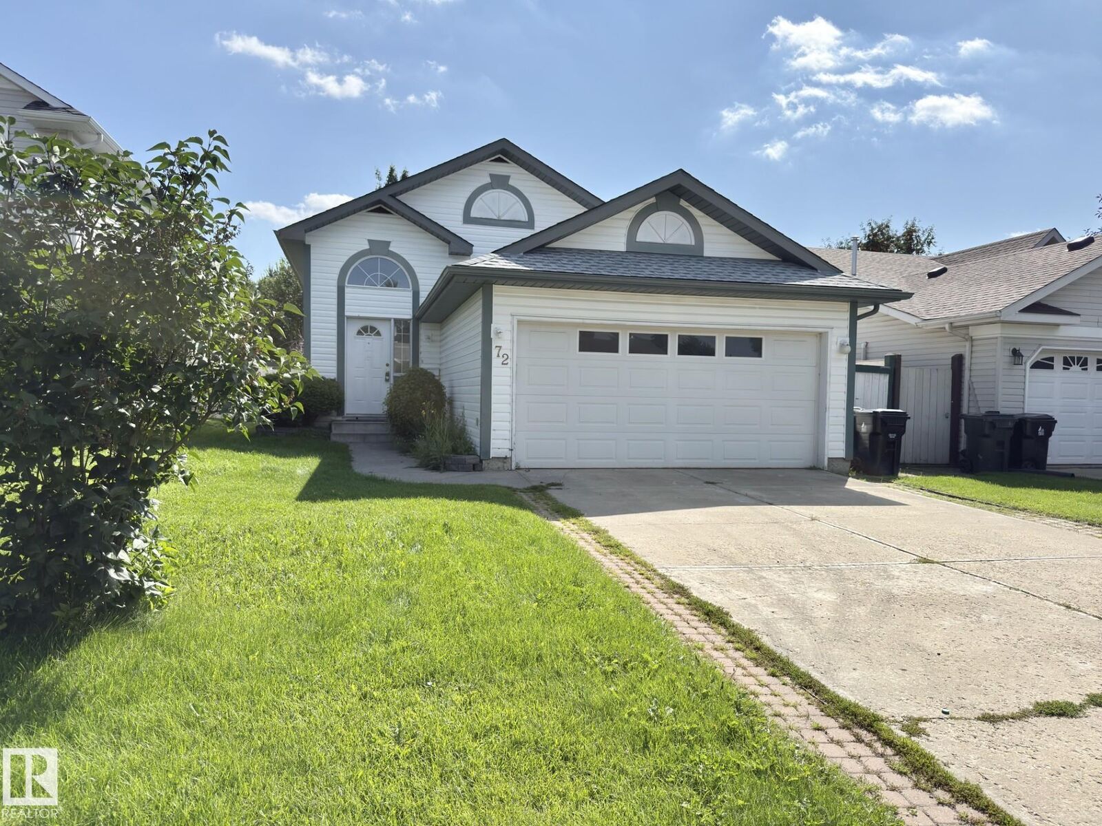 Property Photo: 72 Aspenglen Place AB T7X 3J9