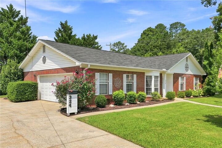 Property Photo:  324 S Main Street  GA 30143 