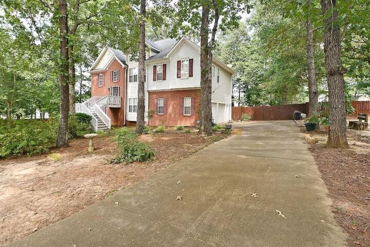 Property Photo: 143 Burchfield Run GA 30116