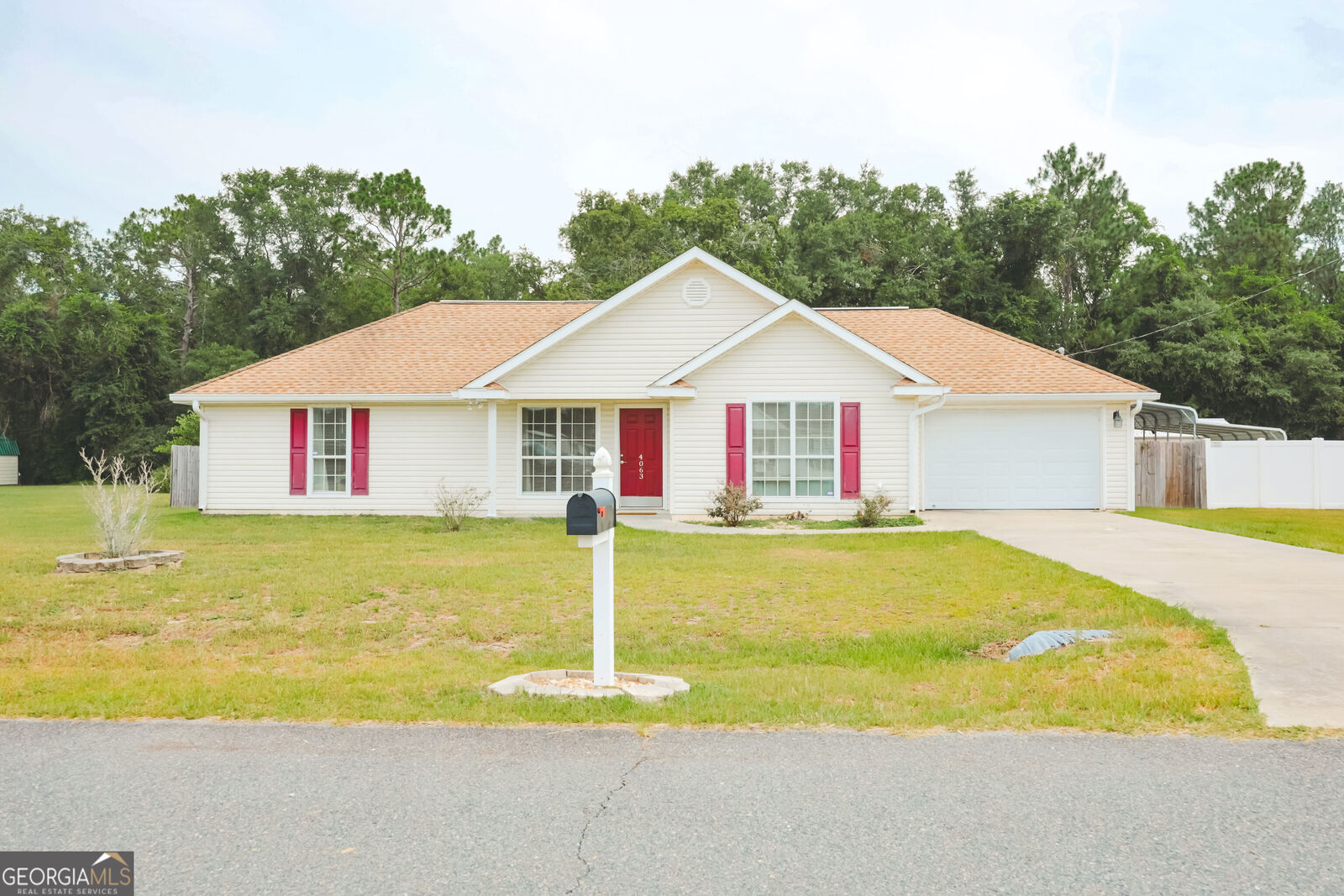 Property Photo:  4063 Meadow Circle  GA 31516 