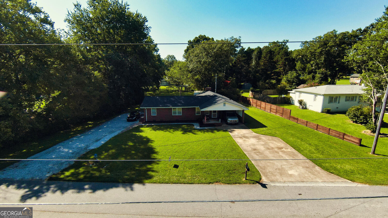 Property Photo: 156 Lakeshore Drive GA 30517