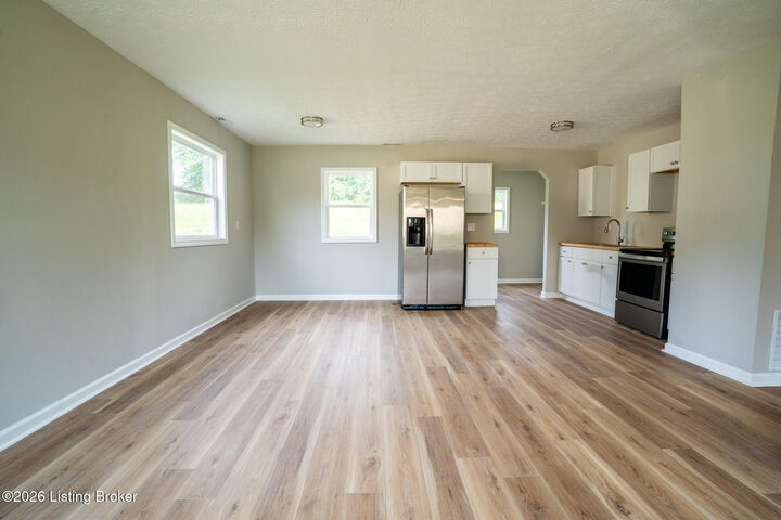 Property Photo:  106 Hardin Ct  KY 40071 