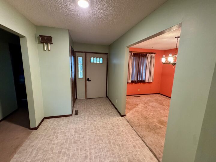 Property Photo: 6080 E Lochland Road NE 68980