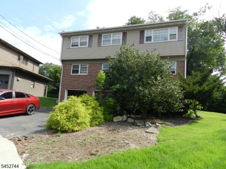 Property Photo:  215 Buchanan Dr  NJ 07083 