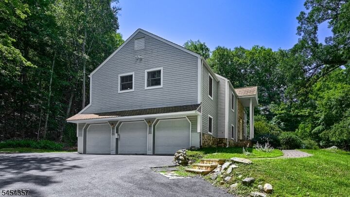 Property Photo:  460 Laurel Ln  NJ 07405 
