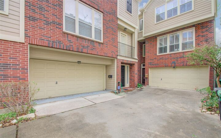 Property Photo:  1016 Rochow Street  TX 77019 