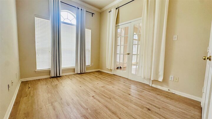 Property Photo: 4919 Bonny Loch Lane TX 77084